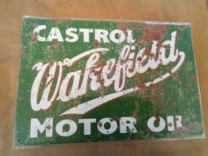 Castrol motor oil peltikilpi