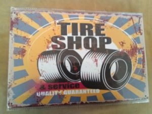 Tire Shop Peltikyltti